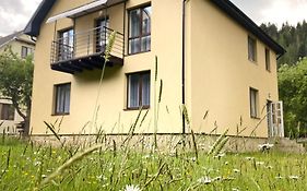 Weekend House